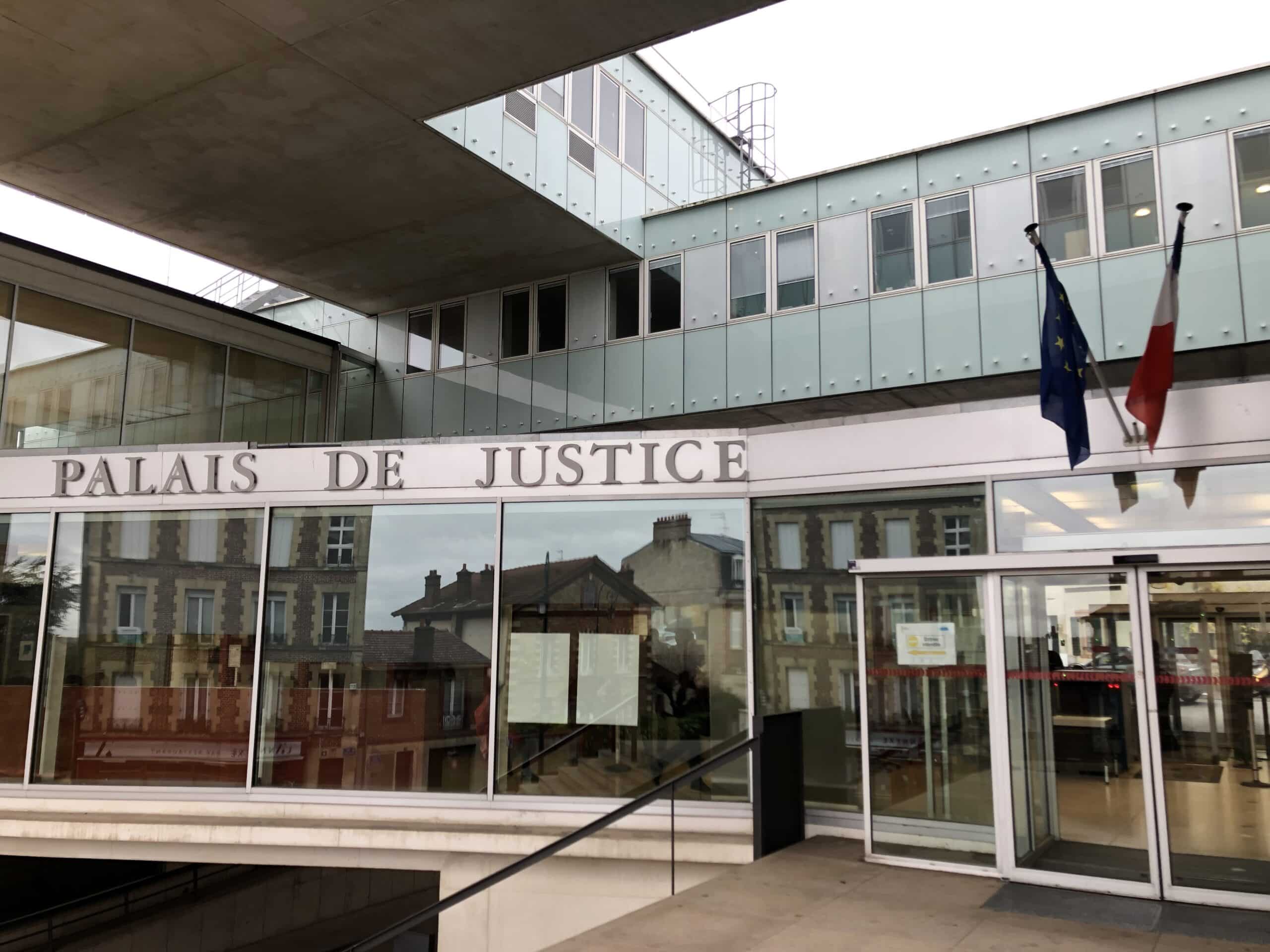 Tribunal de Pontoise : « Aujourd’hui, même si on n’a rien fait, c’est le casier qui parle »